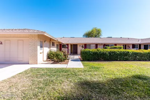 10420 W Tropicana Cir, Sun City, AZ 85351