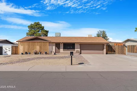 1604 W Kerry Ln, Phoenix, AZ 85027