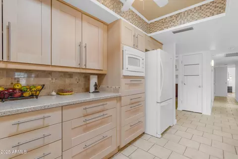 5165 E Tunder Dr, Phoenix, AZ 85044 photo 8