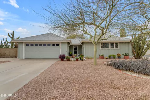 5165 E Tunder Dr, Phoenix, AZ 85044 photo 2