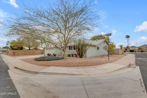 5165 E Tunder Dr, Phoenix, AZ 85044 photo 4