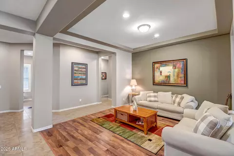 9336 W Louise Dr, Peoria, AZ 85383