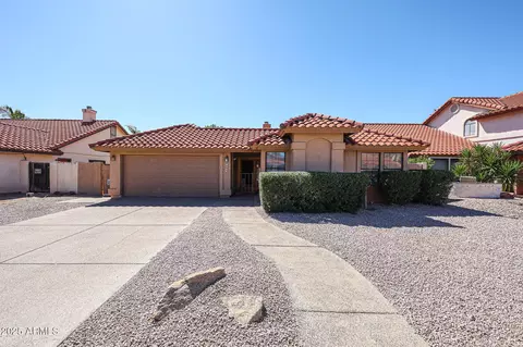 1833 E Redfield Rd, Phoenix, AZ 85022