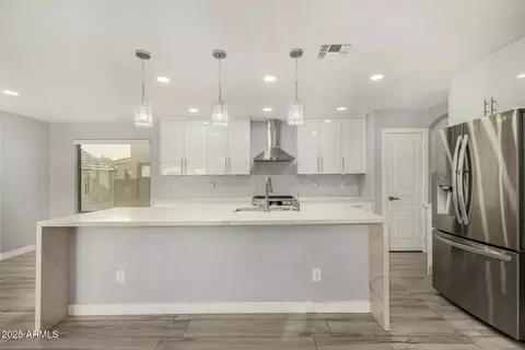 Kitchen - 3535 E Crescent Way, Gilbert, AZ 85298 photo 2 of 5
