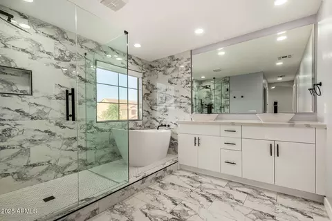 Bath - 3535 E Crescent Way, Gilbert, AZ 85298 photo 2 of 4
