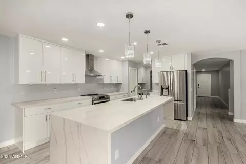 Kitchen - 3535 E Crescent Way, Gilbert, AZ 85298 photo 5 of 5