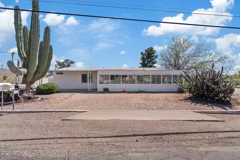 597 E Queen Valley Dr, Queen Valley, AZ 85118