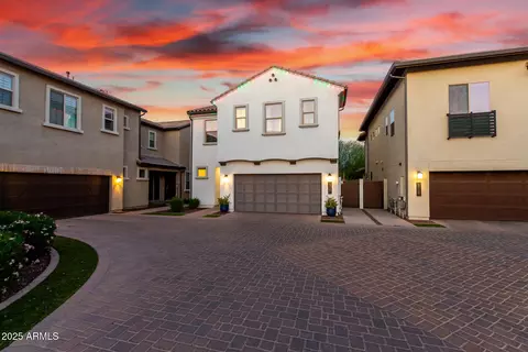 1727 S Follett Way, Gilbert, AZ 85295