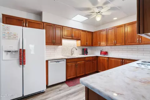 13409 N Emberwood Dr, Sun City, AZ 85351