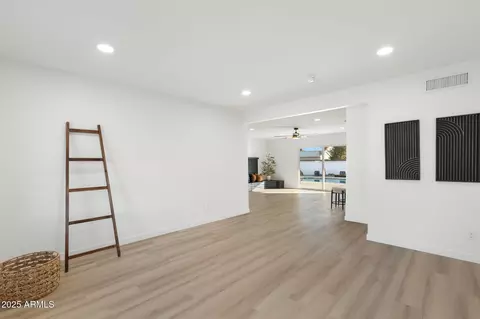 1317 E Verlea Dr, Tempe, AZ 85282 photo 5
