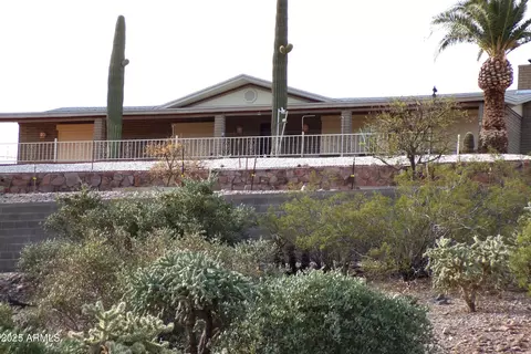 85 N Cavendish St, Queen Valley, AZ 85118