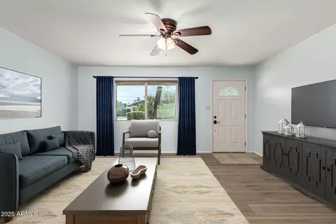 16 E Del Rio Dr, Tempe, AZ 85282 photo 2