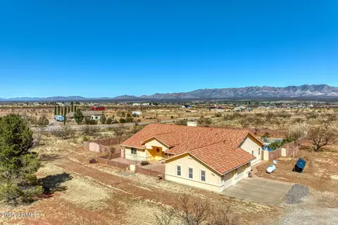 8037 S Coyote Song Ln, Hereford, AZ 85615
