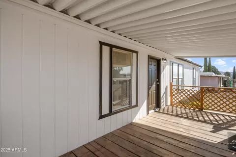 20518 E Sierra Dr, Mayer, AZ 86333