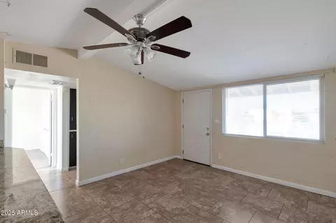 Living - 918 E Dunlap Ave #1-2, Phoenix, AZ 85020 photo 3 of 3