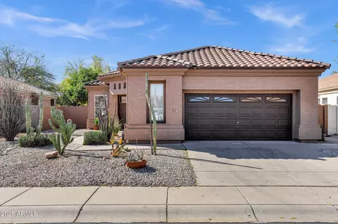 903 W Raven Dr, Chandler, AZ 85286