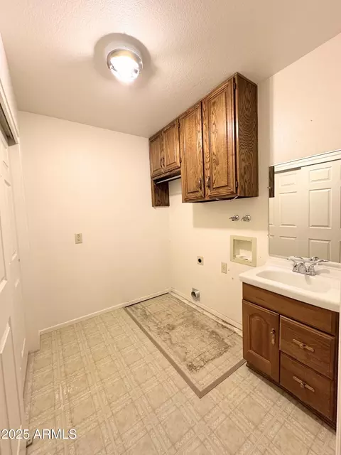 8217 E Medina Ave, Mesa, AZ 85209 photo 16