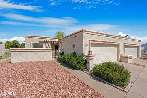 2844 W Christy Dr, Phoenix, AZ 85029