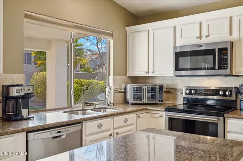 2123 E Catclaw St, Gilbert, AZ 85296 photo 7