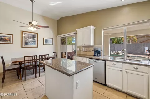 2123 E Catclaw St, Gilbert, AZ 85296 photo 8