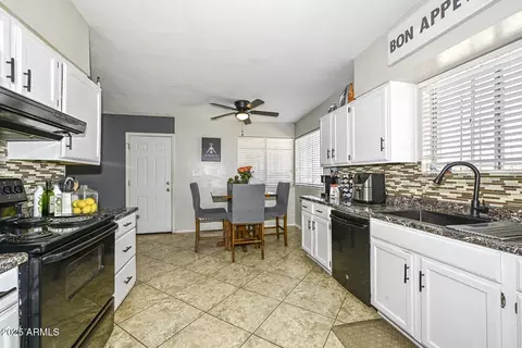 2307 E Chipman Rd, Phoenix, AZ 85040 photo 5