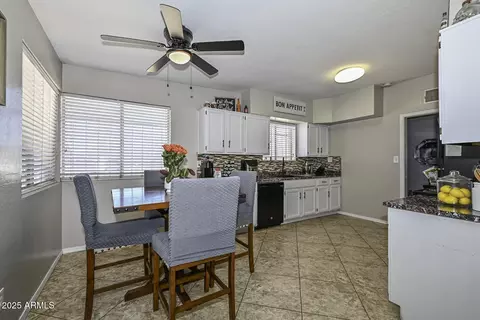 2307 E Chipman Rd, Phoenix, AZ 85040 photo 4