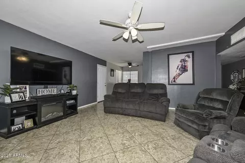 2307 E Chipman Rd, Phoenix, AZ 85040 photo 6