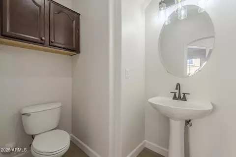 Bath - 3933 W Sandra Ter, Phoenix, AZ 85053 photo 1 of 4