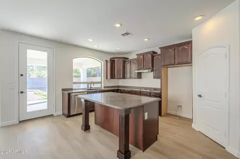 Kitchen - 3933 W Sandra Ter, Phoenix, AZ 85053 photo 1 of 4