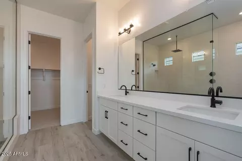 1246 E Penedes Dr, Gilbert, AZ 85298 photo 30