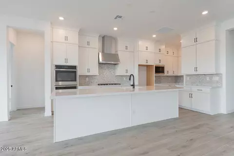 1246 E Penedes Dr, Gilbert, AZ 85298 photo 2