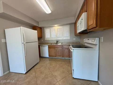Kitchen - 1461 E Flossmoor Ave, Mesa, AZ 85204 photo 1 of 1
