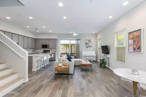 3045 N 37th Way, Phoenix, AZ 85018