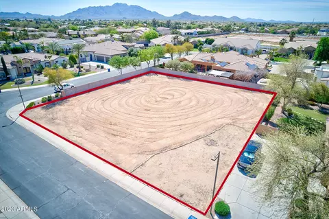4221 E Aquarius Pl #26, Chandler, AZ 85249