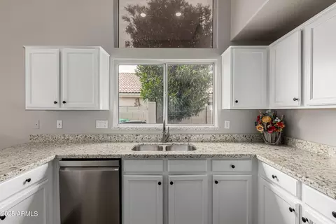 Kitchen - 6014 E Sayan Cir, Mesa, AZ 85215 photo 3 of 3