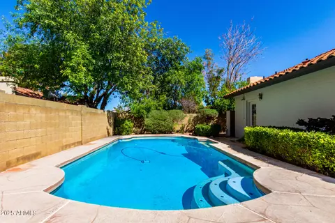 930 E Citation Ln, Tempe, AZ 85284 photo 5