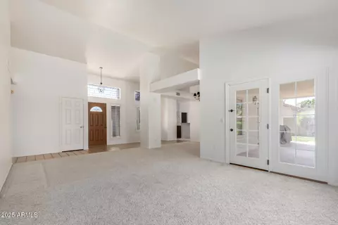 930 E Citation Ln, Tempe, AZ 85284 photo 10