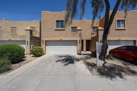 2912 Eberle Ln, Phoenix, AZ 85032