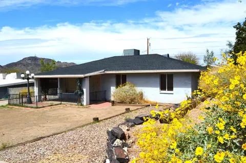 1528 E Mission Ln, Phoenix, AZ 85020