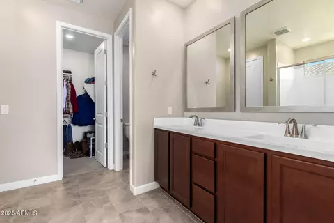 Entry Way - 2831 W Carson Rd, Phoenix, AZ 85041 photo 1 of 1