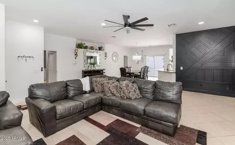 4115 S 75th Dr, Phoenix, AZ 85043 photo 9