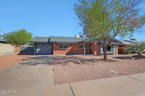 8536 E Pinchot Ave, Scottsdale, AZ 85251