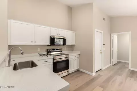 Kitchen - 3871 E Ironhorse Rd, Gilbert, AZ 85297 photo 3 of 3