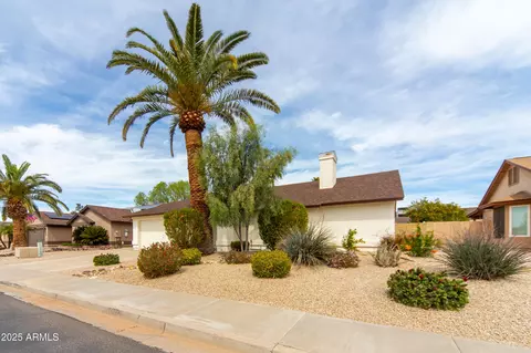 4038 E Wescott Dr, Phoenix, AZ 85050 photo 2