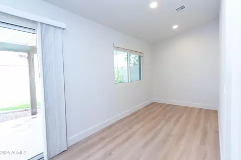 4038 E Wescott Dr, Phoenix, AZ 85050 photo 7