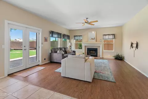 15055 S 40th Pl, Phoenix, AZ 85044 photo 4