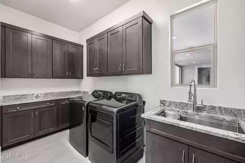 1294 E San Carlos Way, Gilbert, AZ 85298 photo 21
