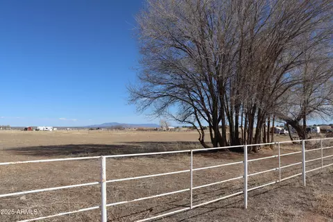 25683 N Champagne Ln #20, Paulden, AZ 86334
