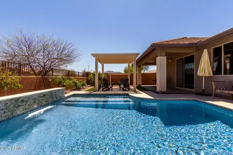5665 S Inez Ct, Gilbert, AZ 85298 photo 4