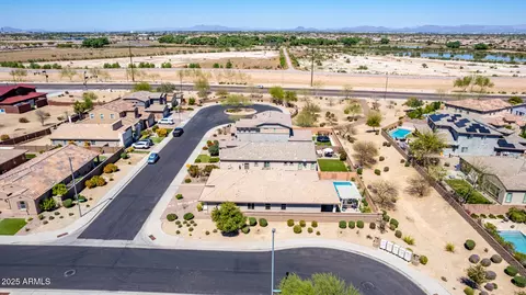 5665 S Inez Ct, Gilbert, AZ 85298 photo 3